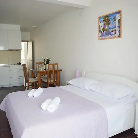 King 2 Apartment Podstrana